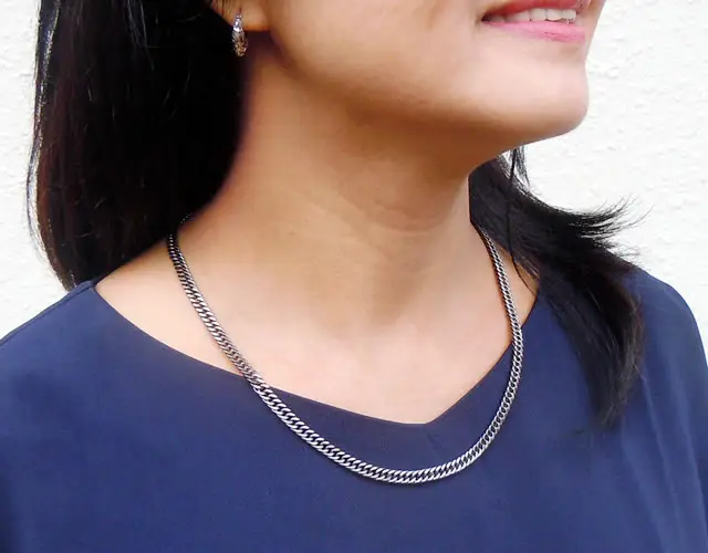 TGK-1-NB��F�̕��𒅂��������������Ă���ʐ^(1)